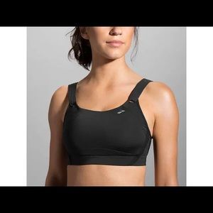 NWT Moving Comfort Jubralee Sports Bra - 44DD